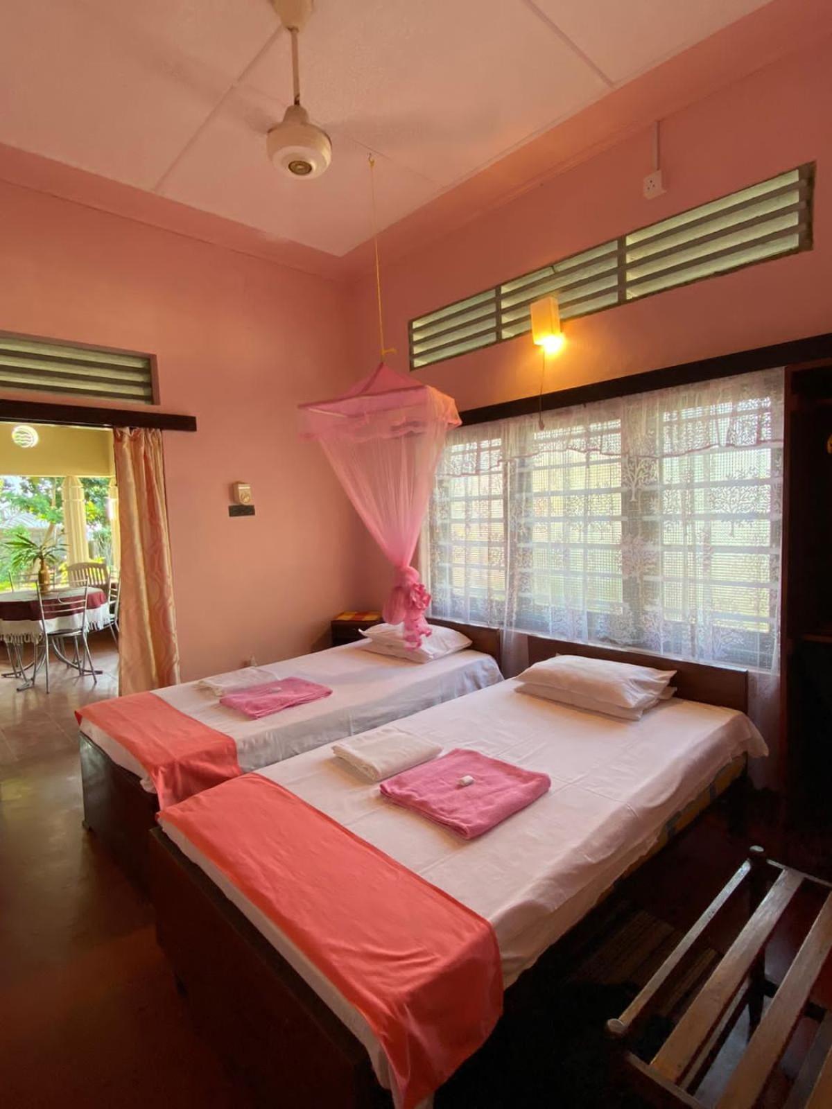 Sujatha Villa Paradise Tangalle Buitenkant foto